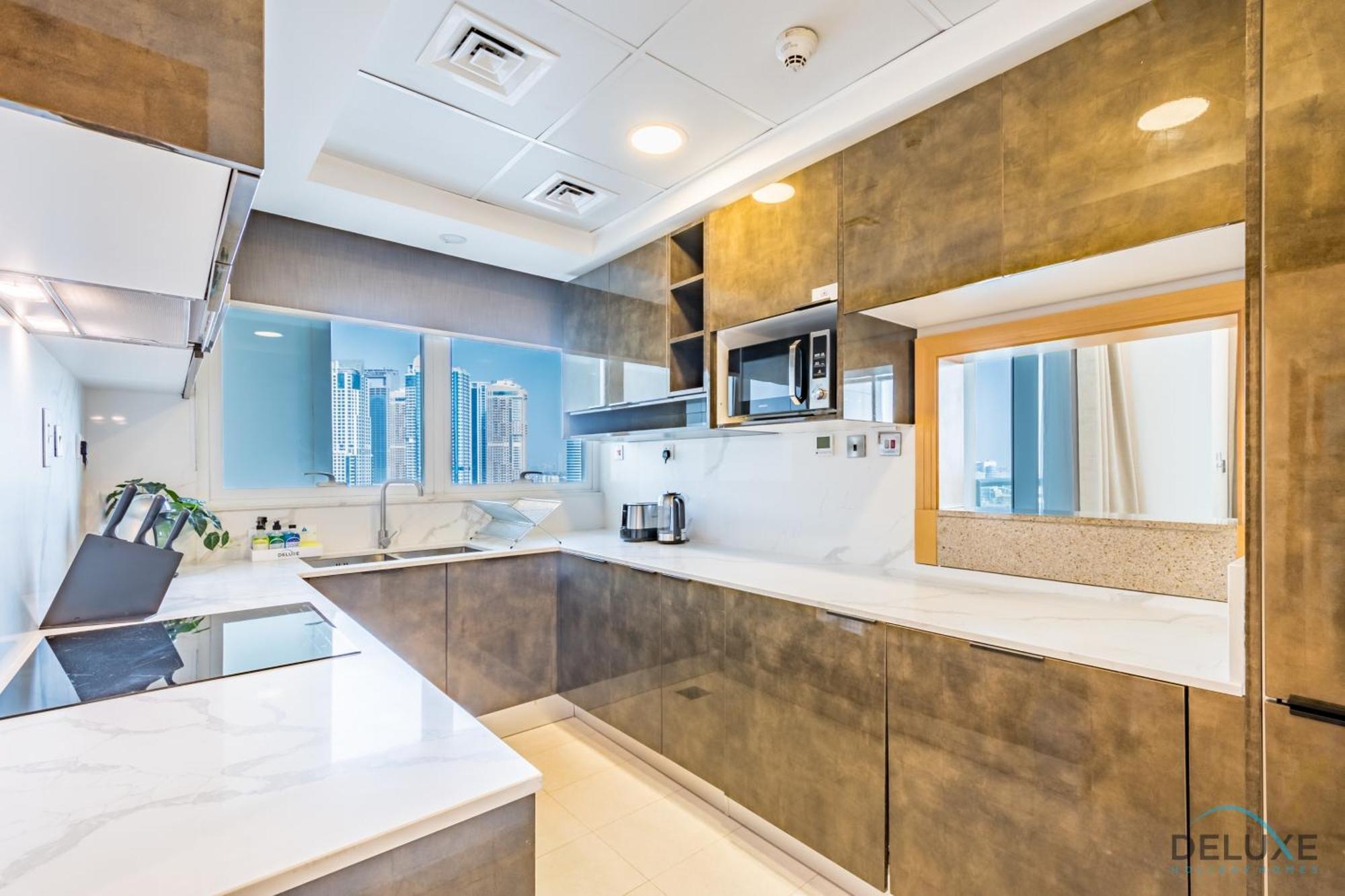 Massive 2br In Waterfront, Marina By Deluxe Homes Apartment *