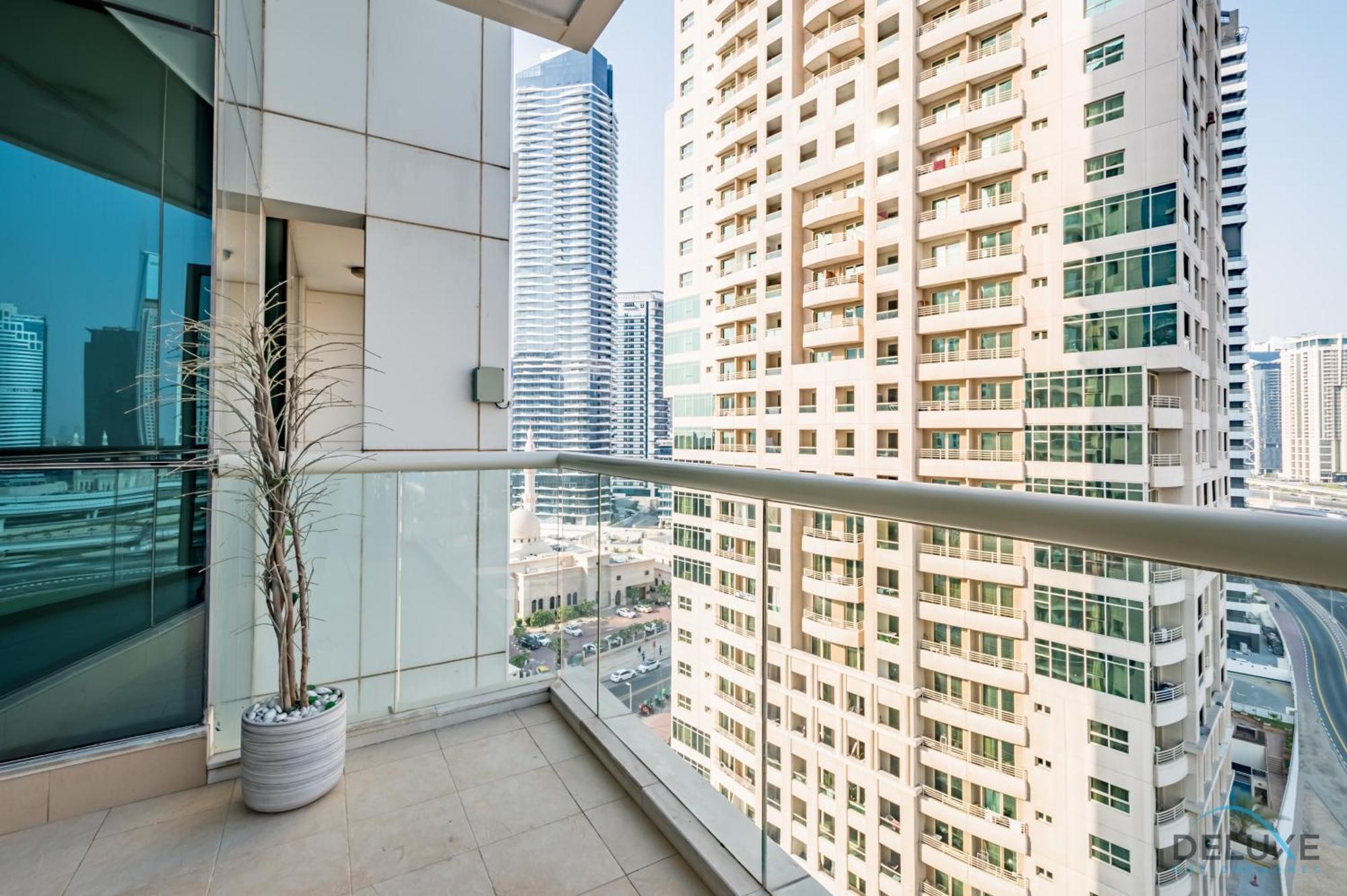 Massive 2br In Waterfront, Marina By Deluxe Homes Apartment